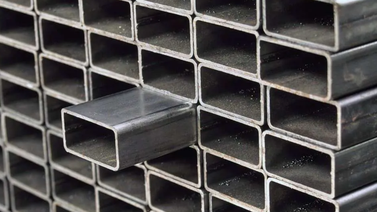 What are the Factors to Consider When Selecting HSS Steel Pipe Sizes?