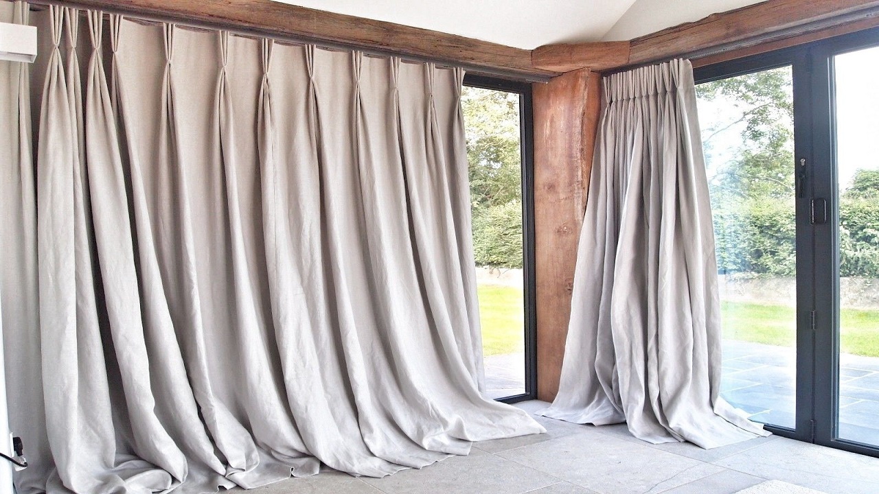 Uncovering the Advantages of Hanging Linen Curtains in the House