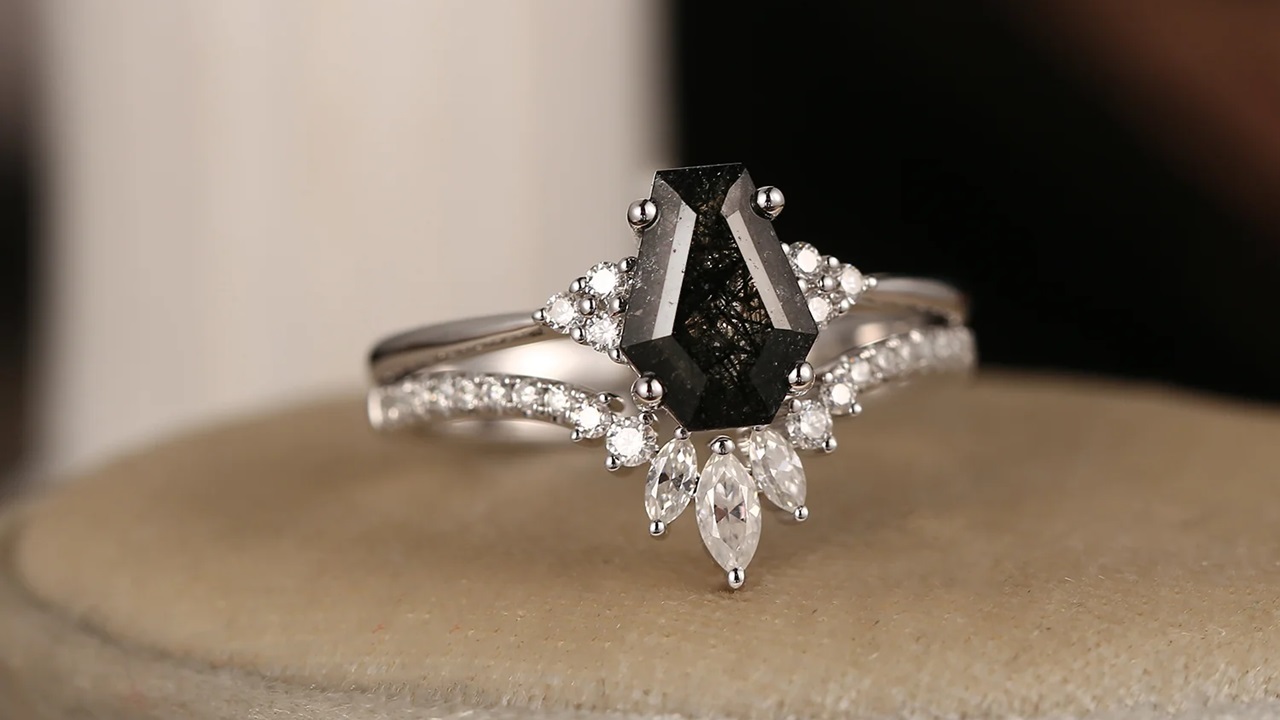 The Versatility of StarlandUS Coffin Shape Rings in Bridal Jewelry